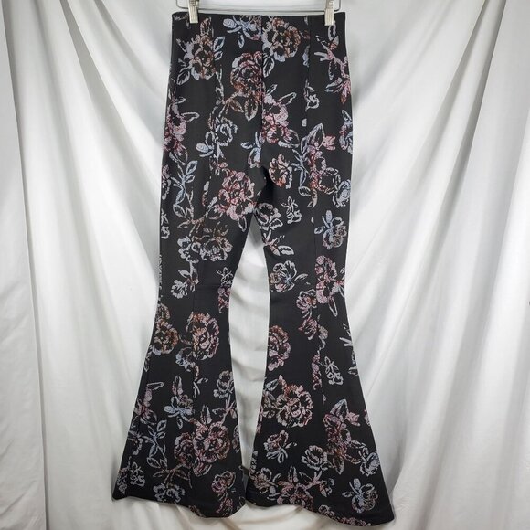 Free People Women's Black Flare Pants Floral Born To Be Wild Size 8 (CJ-1) - Picture 5 of 15
